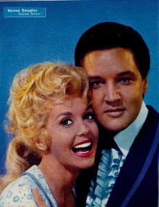 - Donna Douglas- Elvis presley (cinérevue 19 mai 66)