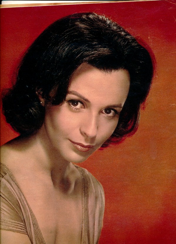 CLAIRE BLOOM (1931) .